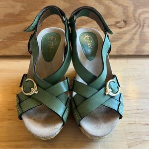 Earthies Sardinia size 7 grass Green Espadrille Wedge Shoes sandals leather EUC